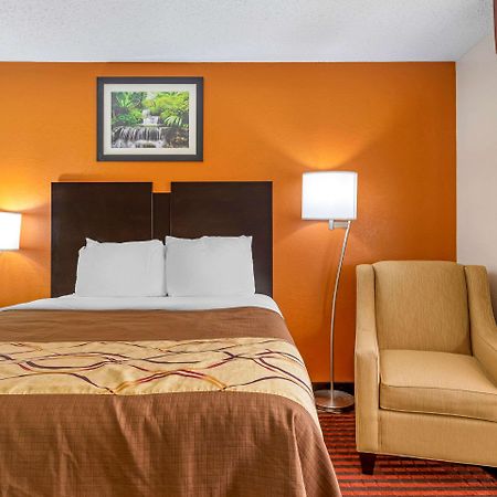 Rodeway Inn Coopersville Exterior foto