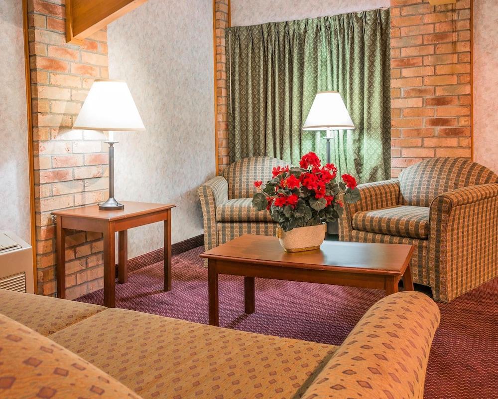 Rodeway Inn Coopersville Exterior foto
