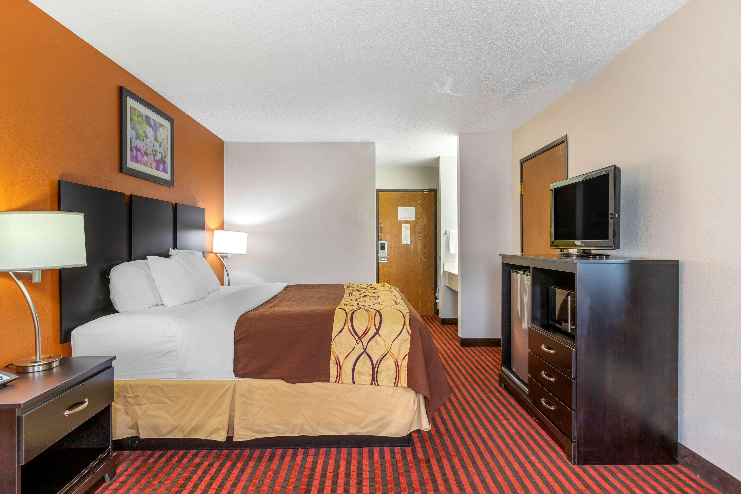 Rodeway Inn Coopersville Exterior foto
