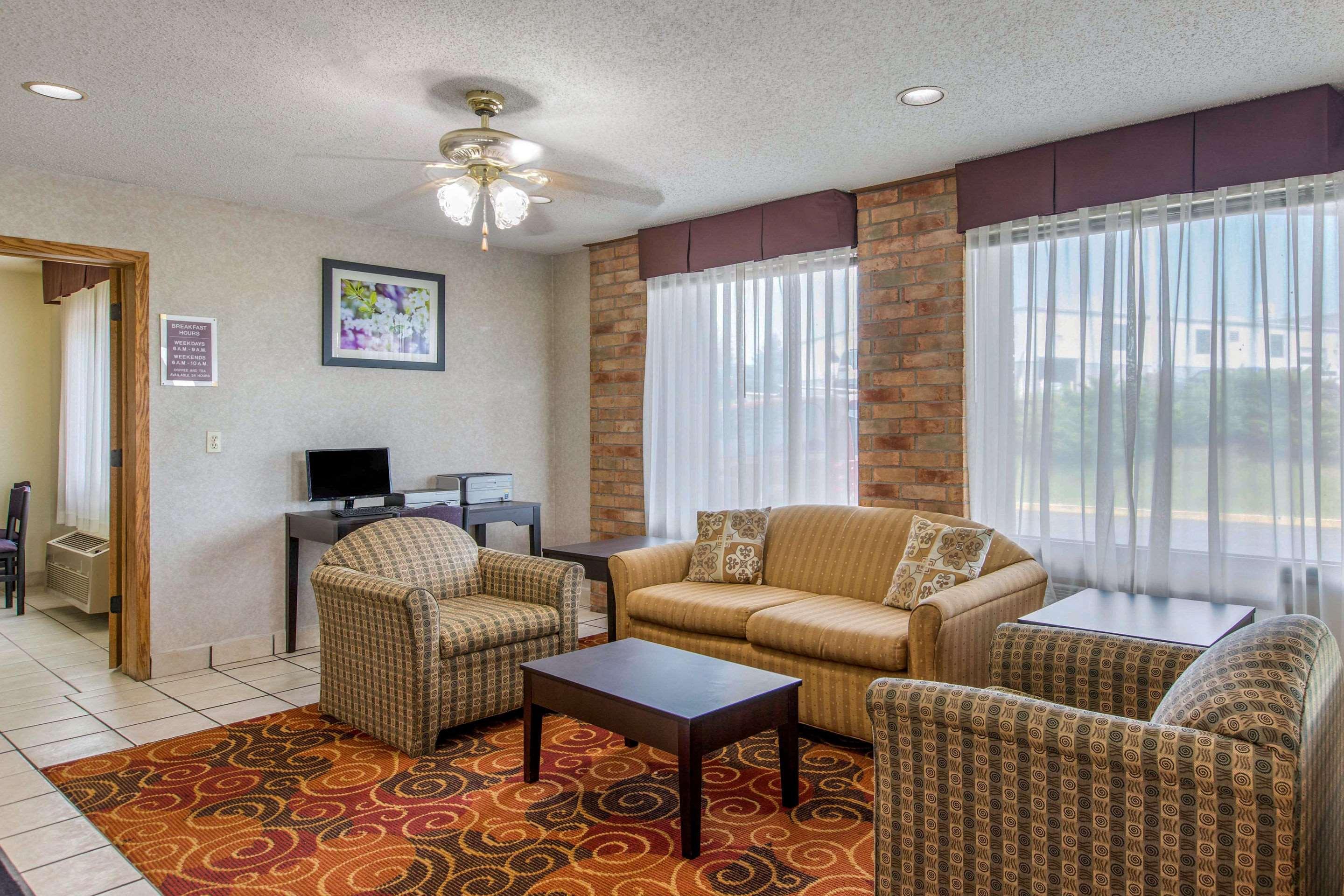 Rodeway Inn Coopersville Exterior foto